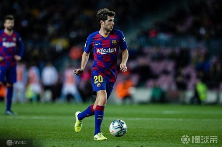开云体育登录入口-巴塞罗那主控手术成功，将缺席联赛一段时间