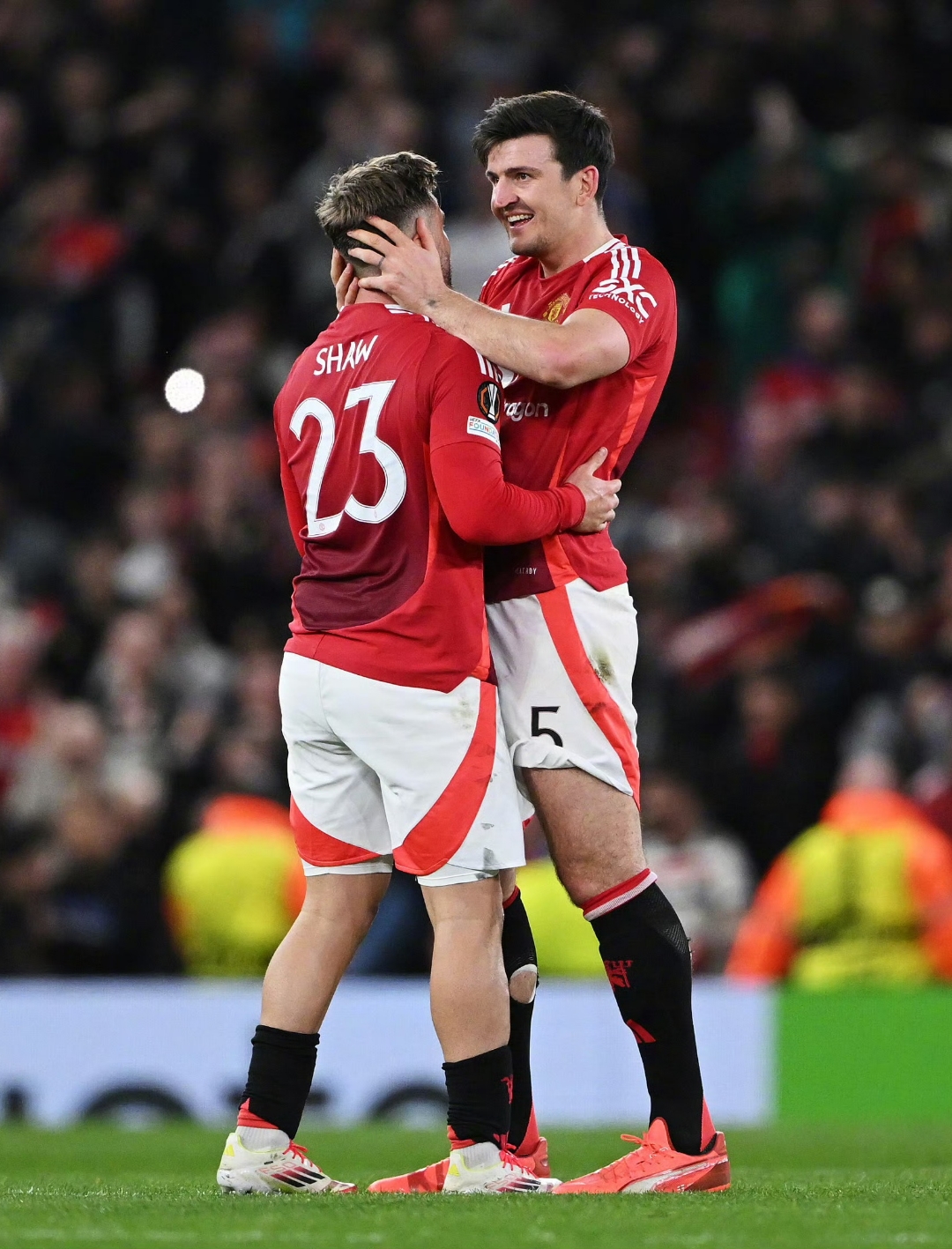 开云体育官网-曼联与阿贾克斯交手，谁能胜出